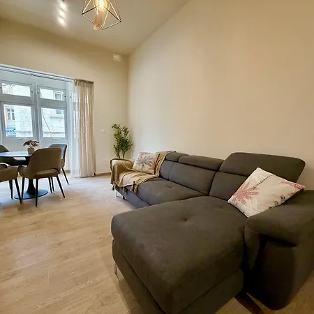 Modern Designer Near Sliema Seafront * Gzira