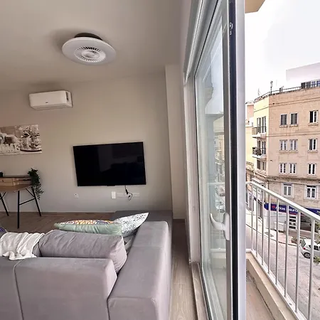 Modern Designer Near Sliema Seafront Daire Gzira