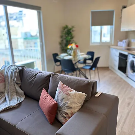 Modern Designer Near Sliema Seafront Apartamento Gzira